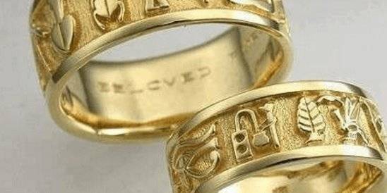 На какой руке и каком пальце носят обручальное кольцо в россии и других странах
