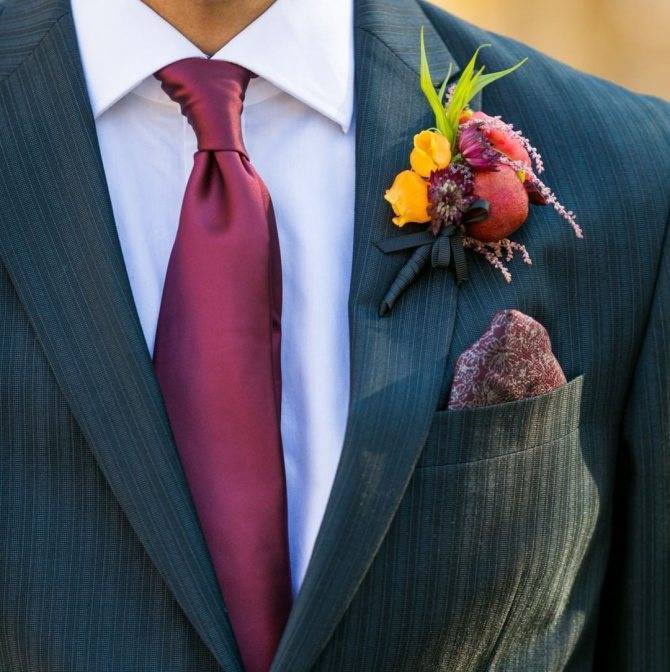 Бутоньерка для жениха на свадьбу к пиджаку: как крепить, фото