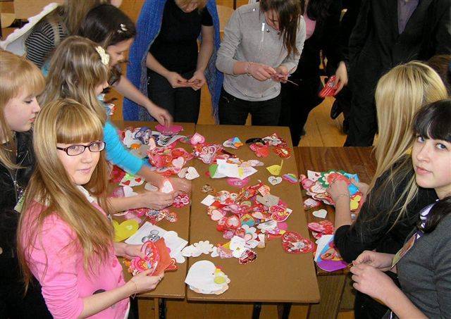 Как весело провести день святого валентина в школе? игры, конкурсы, развлечения | fiestino.ru