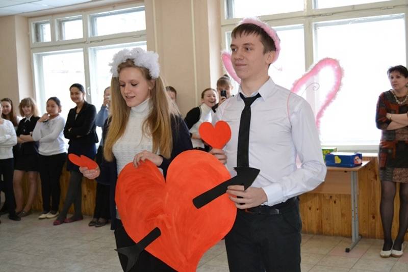 День Святого Валентина для старшеклассников Сценарий со сценками